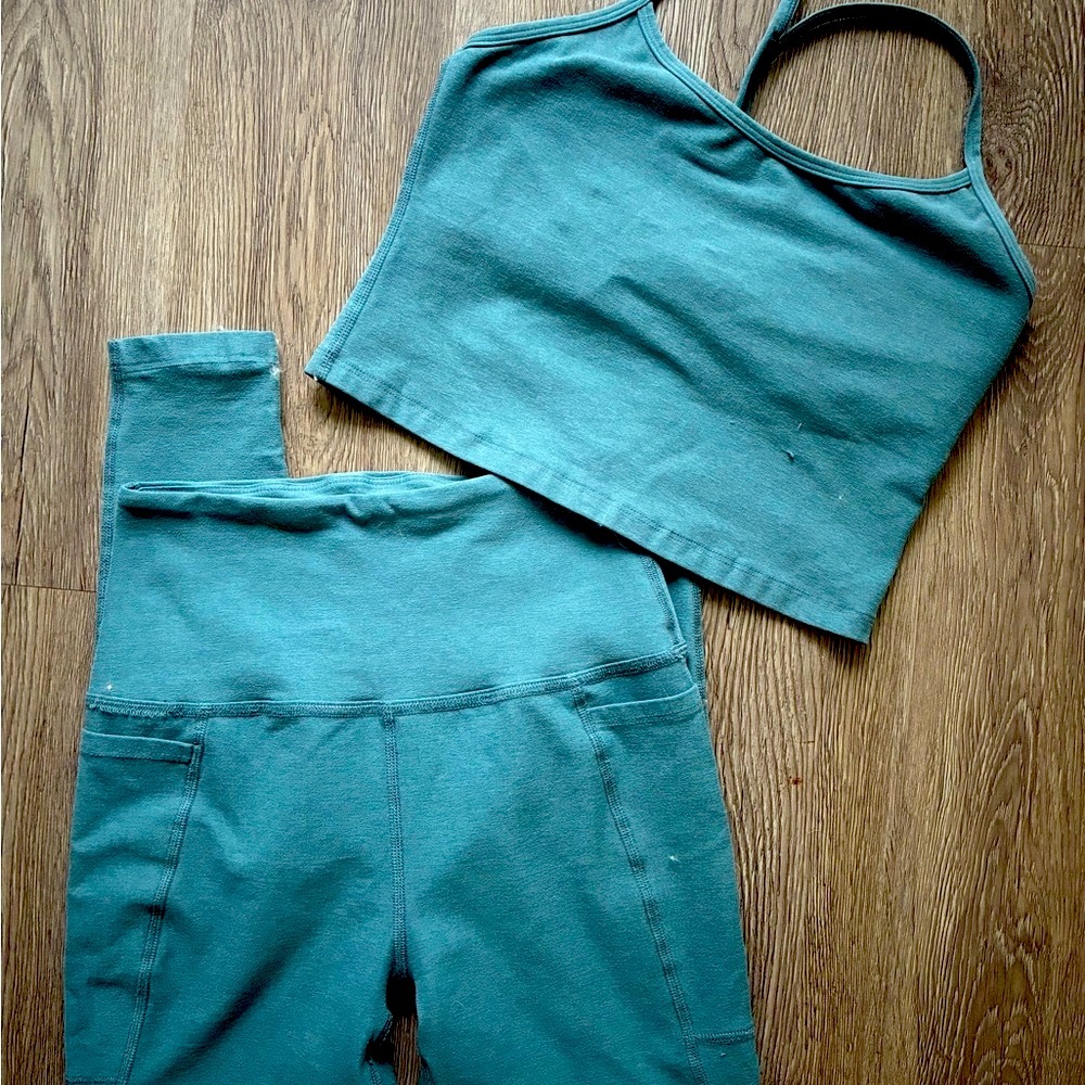 Beyond Yoga Leggings and Top Set
